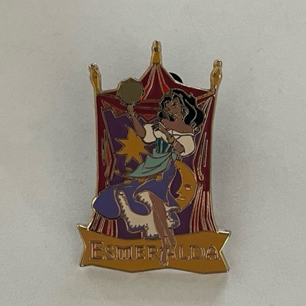 Vintage VTG Disney Hunchback of Notre Dame Esmeralda Disneyland Paris Pin (11)